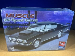 L13-83 AMT MODEL - 1969 PLYMOUTH BARRACUDA - 2005 - 1:25 SCALE - SEALED - NIB - Bild 1 von 6