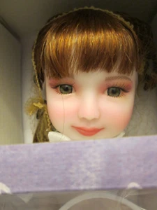 Robin Rubinrot Fashion Friends Puppe NRFB komplettes Set Weihnachten Urlaub Perückenrock - Bild 1 von 15