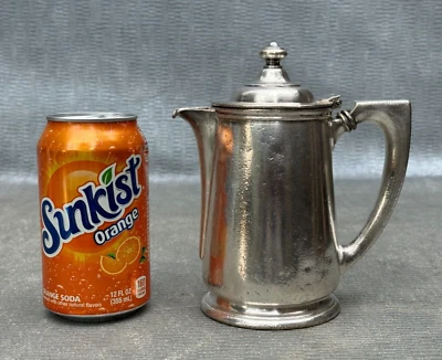 JARRA DE CAFÉ R. WALLACE ANTIGUA PLATA SOLDADA CLUB DROGA Y QUÍMICA NUEVA YORK Foto 1 de 4