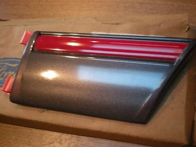 NOS 1990 91 MERCURY TRACER GUARDABARROS DELANTERO MOLDURA LH Foto 1 de 3