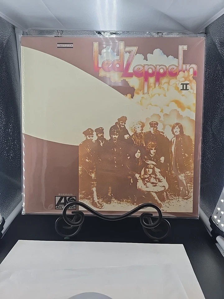 Led Zeppelin II 2014 Atlantic Reissue 180g Remastered Unsealed MINT  - Image 1 of 4