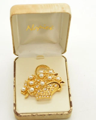 NAPIER Cesta PIN BROCHE Grande Dorado Imitación Perlas y Estrás Nuevo en Caja Foto 1 de 4