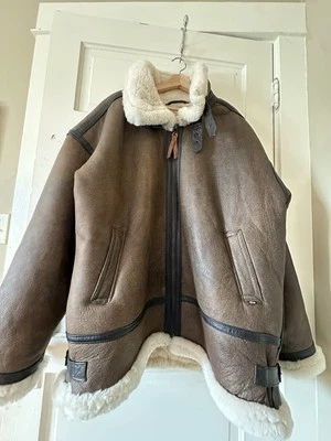 Chaqueta de bombardero Sherpa de cuero Alpha Industries cuello  Foto 1 de 4