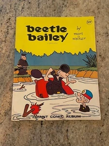 Álbum de cómics/libro para colorear Beetle Bailey Giant 1972 vintage 14"x11" - Imagen 1 de 4