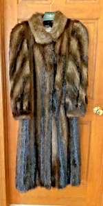 Beaver Long Coat Large - Picture 1 of 8