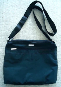 Baggallini Black Crossbody NEW - Picture 1 of 5