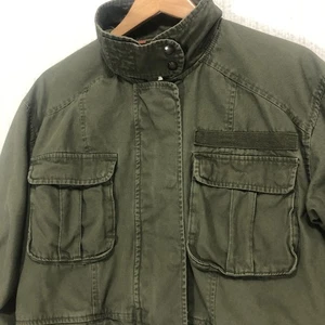 Chaqueta corta Aeropostale verde oliva estilo militar bolsillos utilitarios para mujer - Imagen 1 de 8