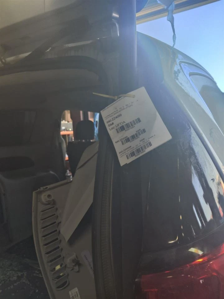 ACTUADOR DE MOTOR TAPA/BAÚL/PUERTA LEVADIZA/PORTÓN ESCOTILLA 68230340AD 2018 para Chrysler Pacifi Foto 1 de 4