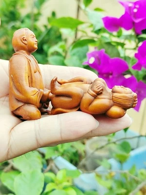 Q4702 - Netsuke japonés de boj tallado a mano de 2": pareja oriental enamorada Foto 1 de 4