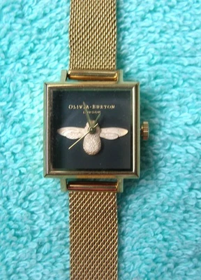 Reloj OLIVIA BURTON Damas Abeja - Tono Dorado - Banda de Malla - Nuevo con Etiquetas Foto 1 de 4