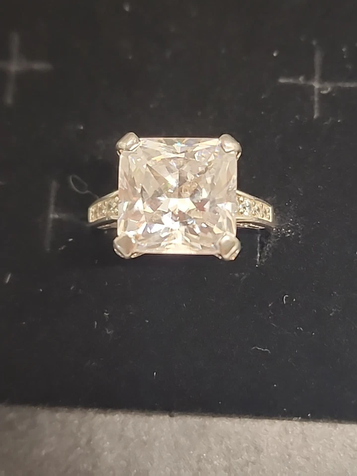 Charles Winston White CZ Scintillant Cut Rhodium Plated Sterling Silver Ring Sz8 - Image 1 of 4