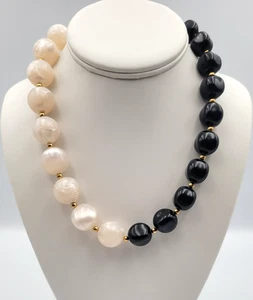 Collar de Cuentas Gruesas Monet De Colección Perla Blanco y Negro Tono Dorado Cuentas Espaciadoras - Imagen 1 de 11