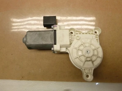 Двигатель переднего правого стеклоподъемника 2013–2018 Dodge Ram 1500 a15771110 - Изображение 1 из 4