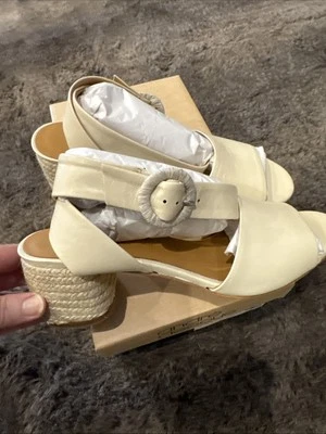 Sandalias de cuero alpargata ANDRE ASSOUS para mujer talla marfil. 8,5 EE. UU. Foto 1 de 4