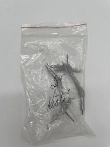 MDI Woodcarvers Supply Kestrel 82-CF31 Cast Bird Legs & Feet Sharp - Picture 1 of 2