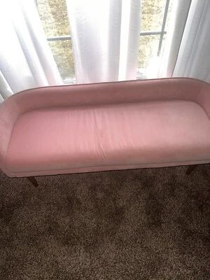 Colección Audrey Moderno | Banco tapizado de terciopelo contemporáneo con resistente Met Foto 1 de 3