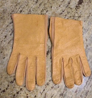 Vintage Size M/L Tan Stretch Leather Driving Gloves 8" Textured - Image 1 of 4