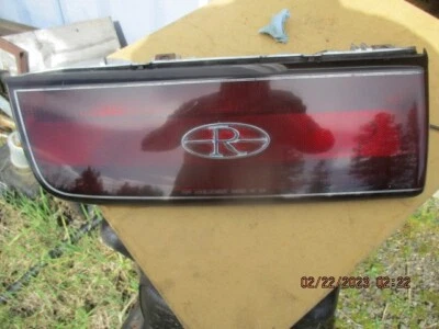 Buick Riviera 1989 luces traseras izquierdas con enchufes y un perno especial Foto 1 de 4