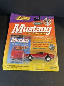 Johnny Lightning 1968 Mustang Shelby GT-350 Juiced Mustang copertura auto illustrata - Foto 1 di 7