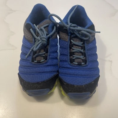 Columbia boys waterproof shoes size 2 Youth EUC - Image 1 of 4