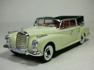 Mercedes-Benz W189-300d 1958 convertible modelo fundido a presión, escala 1/43, RIO 4102 Foto 1 de 4