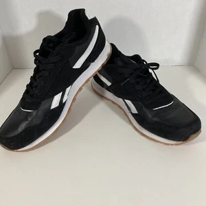 Man's Sneakers & Athletic Shoes Reebok Work Harman Work Size 11 Mens Black + Wht - Picture 1 of 16