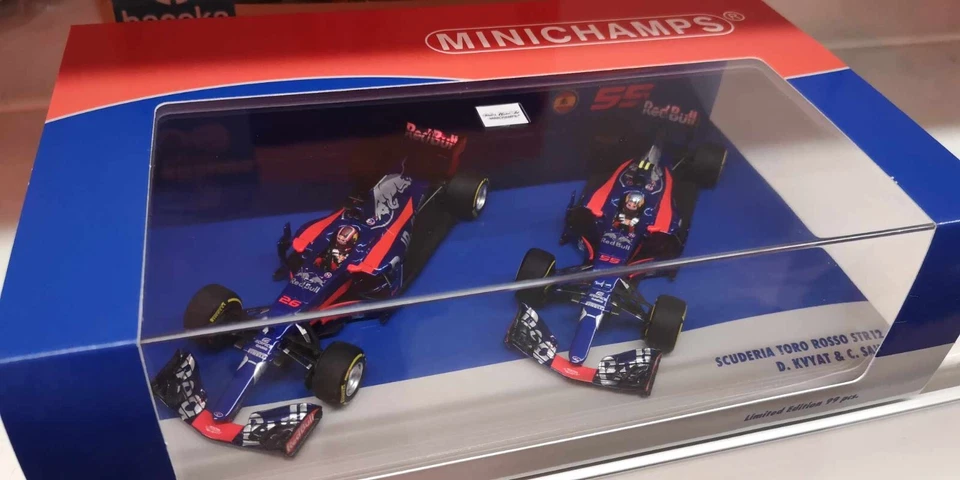 Toro Rosso STR12 Kvyat & Sainz 2-Car Set 2017 Minichamps 472172655 - Image 1 of 4
