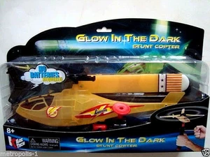 KIDZ TECH GLOW IN THE DARK STUNT HELICOPTER,W/ LAUNCHER,FLIES,GLOWS,KIDS 8+,NEW, - Picture 1 of 6