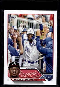 2023 Topps #OTCSP-4 Ronald Acuña Jr. SP de tarjetas de gran tamaño colección insignia - Imagen 1 de 2