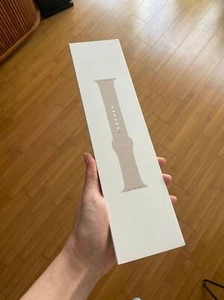 Oryginalny pasek sportowy 45mm Apple Watch do Apple Watch Starlight KHAKI *NOWY * - Zdjęcie 1 z 3
