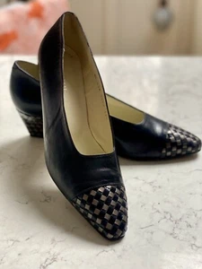 Heels - Mid height Court Shoe - Black & Pewter chequered design - Size 39.5 - Picture 1 of 11