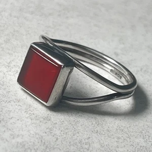 Sterling silver and carnelian stone signet ring UK size N 1/2 hallmarked 1976 - Picture 1 of 11