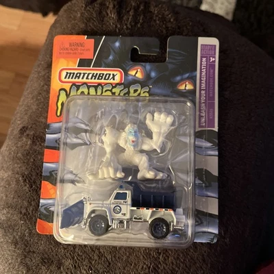 Figura de acción Matchbox Monsters Yeti invierno quitanieves camión construcción blanca Foto 1 de 3