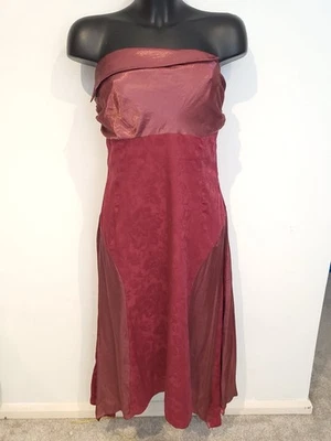 Vestido Y2K Sin Tirantes Púrpura Floral Lazo Hada Chica Ajuste y Acampanado Foto 1 de 4