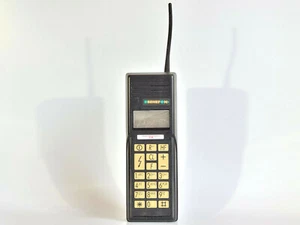 BENEFON SMART - TÉLÉPHONE PORTABLE BRIQUE CELLULE VINTAGE RÉTRO RARE FILM DE COLLECTION - Photo 1 sur 7