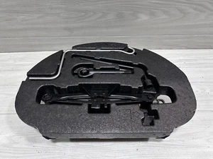 2012-2017 Toyota Prius V Spare tire tools Jack & Tools set 64777-47080 - Picture 1 of 10