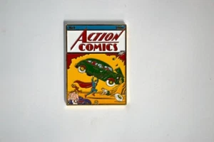 ACTION COMICS #1 DC LINGOTTO/MEDAGLIONE DA COLLEZIONE 1 1/2" x2" 14k sovrapposizione SUPERMAN - Foto 1 di 2