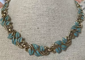 Collana Foglie Smalto Blu Tono Oro Firmata CORO 18” Texture Regolabile 1/2” - Foto 1 di 7