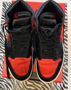 Nike Air Jordan 1 Retro High OG Bred Satin Women Size 7.5 Pre-owned - Picture 1 of 13