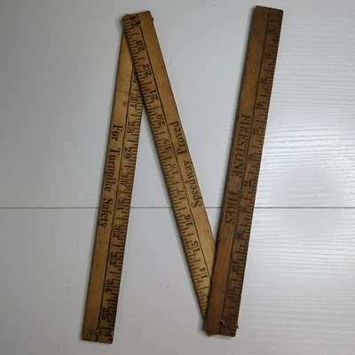 Memorabilia publicitaria de palo de patio de regla plegable vintage Foto 1 de 3