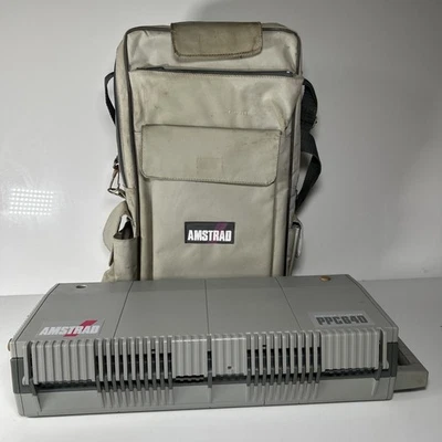 AMSTRAD PPC 640 VINTAGE Portable Computer, RARE VINTAGE TESTED WORKING WITH BAG - Image 1 of 4