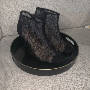 Torrid Black Lace Peeptoe Heel Booties SIZE 10, 3.5” Heel NWOB - Picture 1 of 9