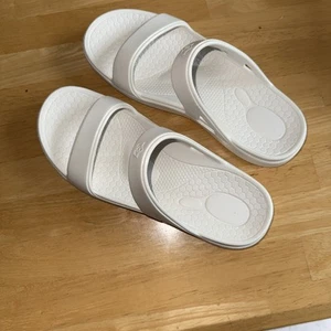 Spenco Women's Fusion Slide Shoes/Sandals White Size W9 Free Shipping NWT - Picture 1 of 6