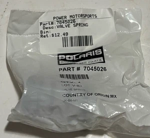 New OEM Polaris 7045026 Valve Spring NOS - Bild 1 von 1