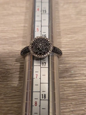 Sterling Silver 0.33ctw Black Pave Diamond Ring. Size 6 - Image 1 of 4
