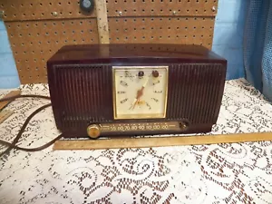 Vintage GENERAL ELECTRIC Modello 577 Radio Sveglia - Funziona - Foto 1 di 12