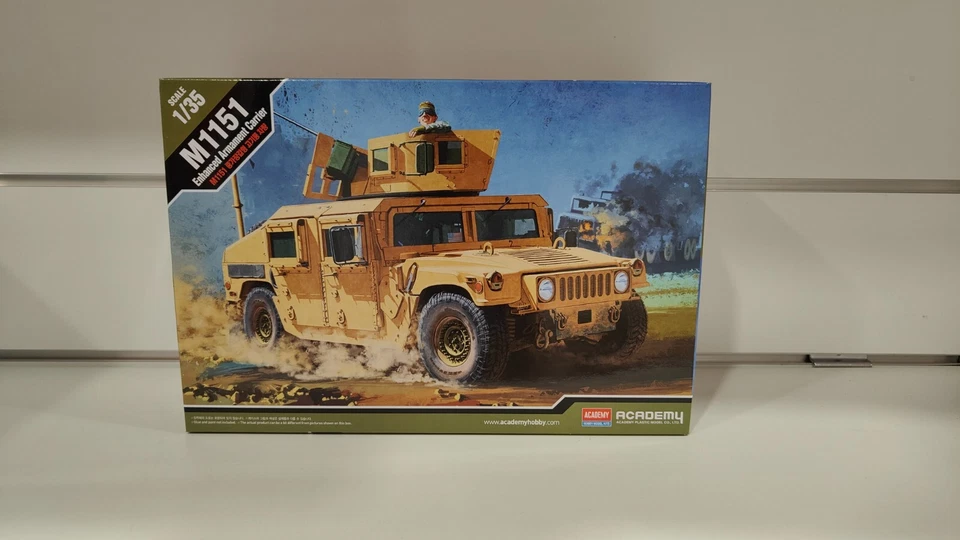 M1151  ENHANCED ARMAMENT Hummer veicolo corazzato modellino 1-35 Academy 13415 - Immagine 1 di 2