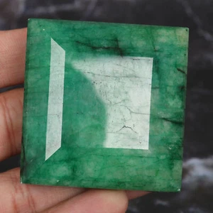 Esmeralda verde facetada natural 771 quilates Piedra preciosa suelta de corte cuadrado perfecto - Imagen 1 de 4
