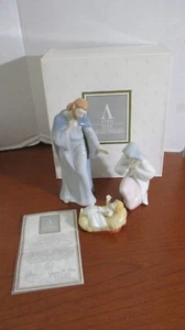 AVON BETHLEHEM GEBURTE ~ glasiertes Porzellan DIE GESEGNETE FAMILIE Figur ~ Neu im Karton - Bild 1 von 7