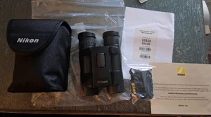 Nikon Aculon A30 10x25 5X Binoculars with Case and Neck Strap Used  - Picture 1 of 8